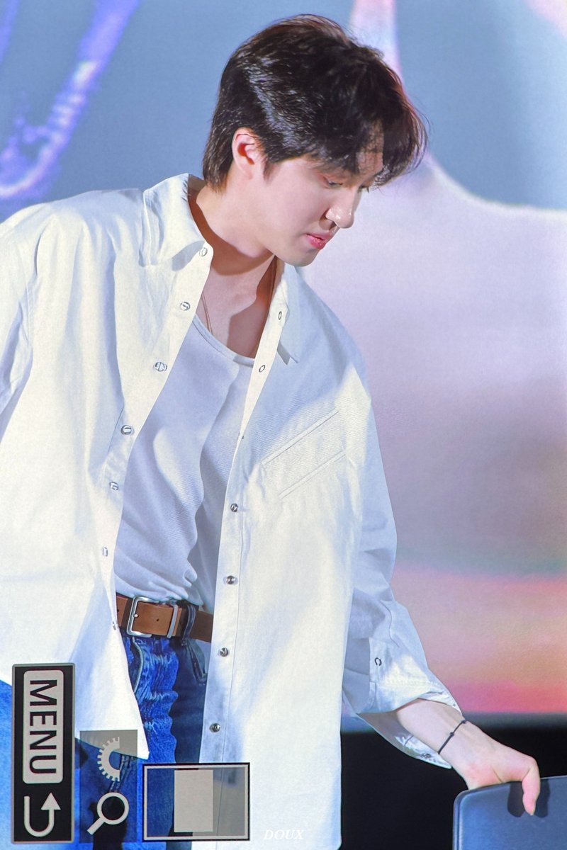 𝑫𝑶𝑼𝑿 tweet media