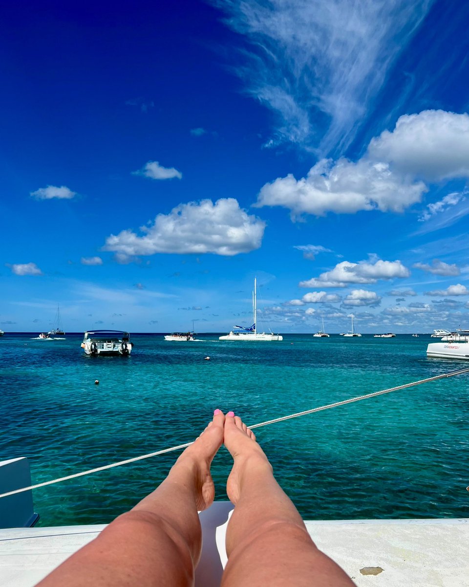 MistressPink's tweet photo. Enjoying the DR sun. 

https://t.co/zof0CVSbYs https://t.co/p6wQX7KJgt