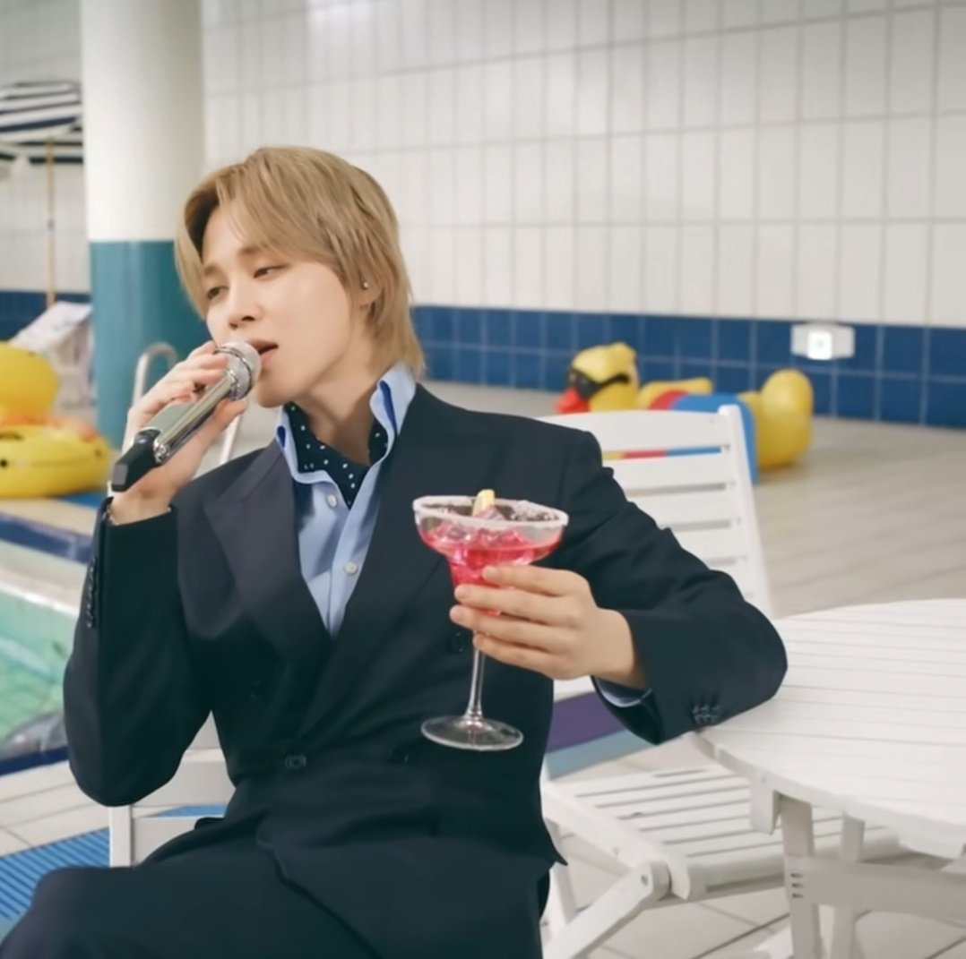 jac 🪭 tweet media