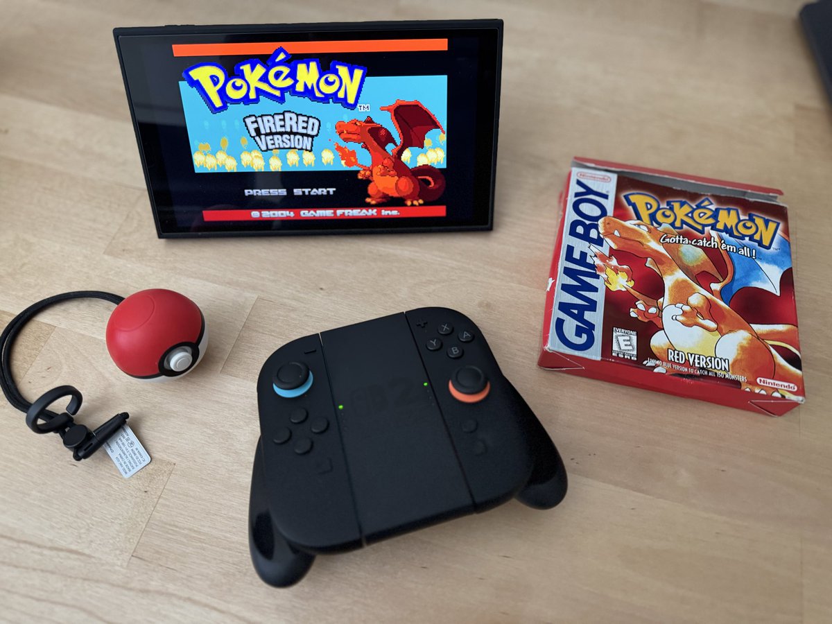 marbertsd's tweet photo. Pokemon Fire Red. 🔥 
#pokémon https://t.co/VZpzE23JO1