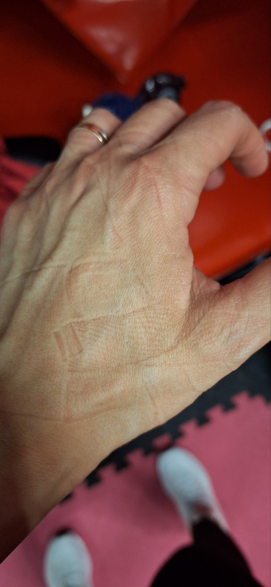 РудаБезГальм tweet media