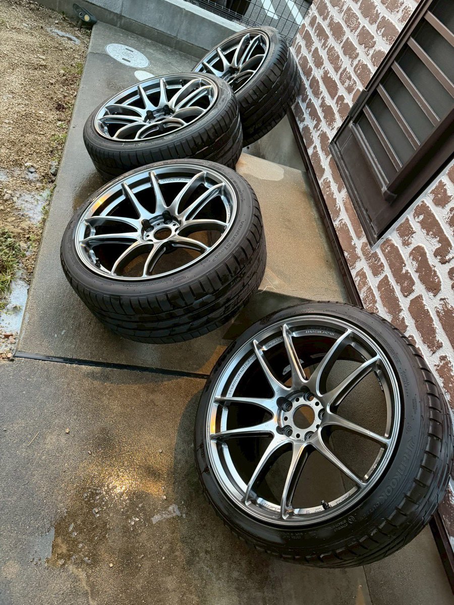 みるくさん tweet media