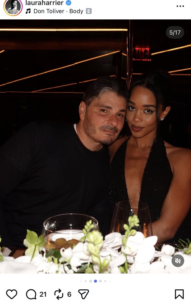 agostina tweet media