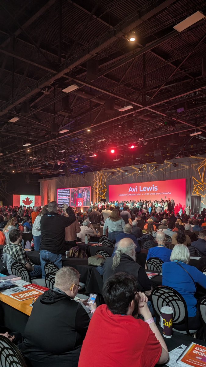 NPDJonquiere's tweet photo. Cette fin de semaine, votre association du NPD dans Jonquière était fièrement présente au congrès du parti à Winnipeg par l'entremise de son vice-président et délégué jeunesse, Raphaël Émond. 

Félicitations à notre nouveau chef @avilewis! https://t.co/zphL8oh0Ke