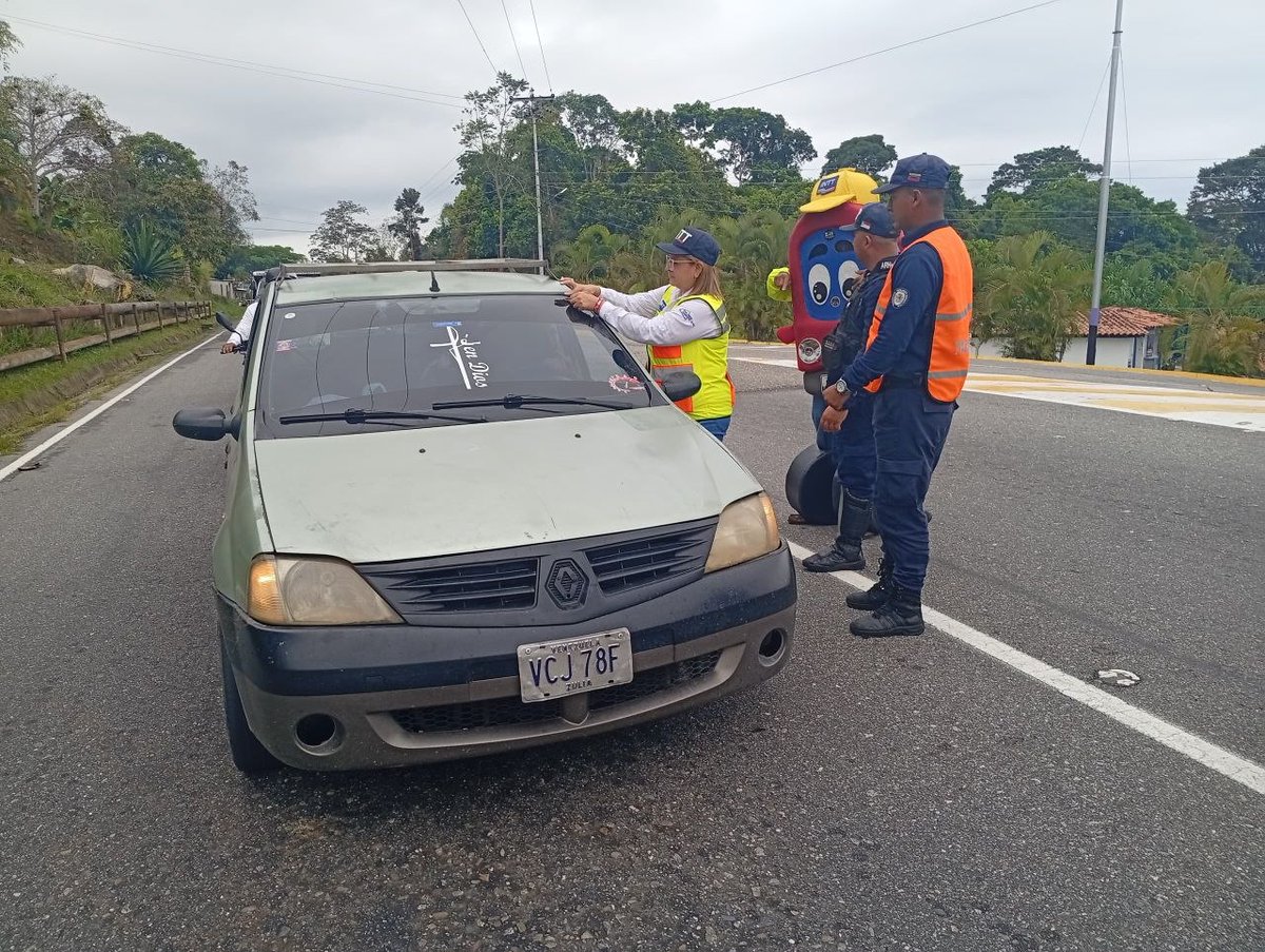 InttContigo's tweet photo. En esta Semana Santa, el INTT presente en el PAC Santuario José Gregorio Hernández, ubicado en Isnotú, para garantizar la seguridad vial de los visitantes que transitan por esta vía. https://t.co/tXXiVFWn2Y