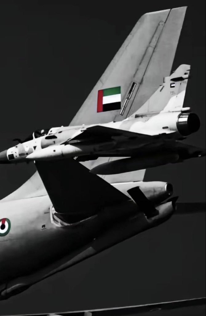 ↸ *بوحميد ↸* 🇦🇪..🤍 tweet media