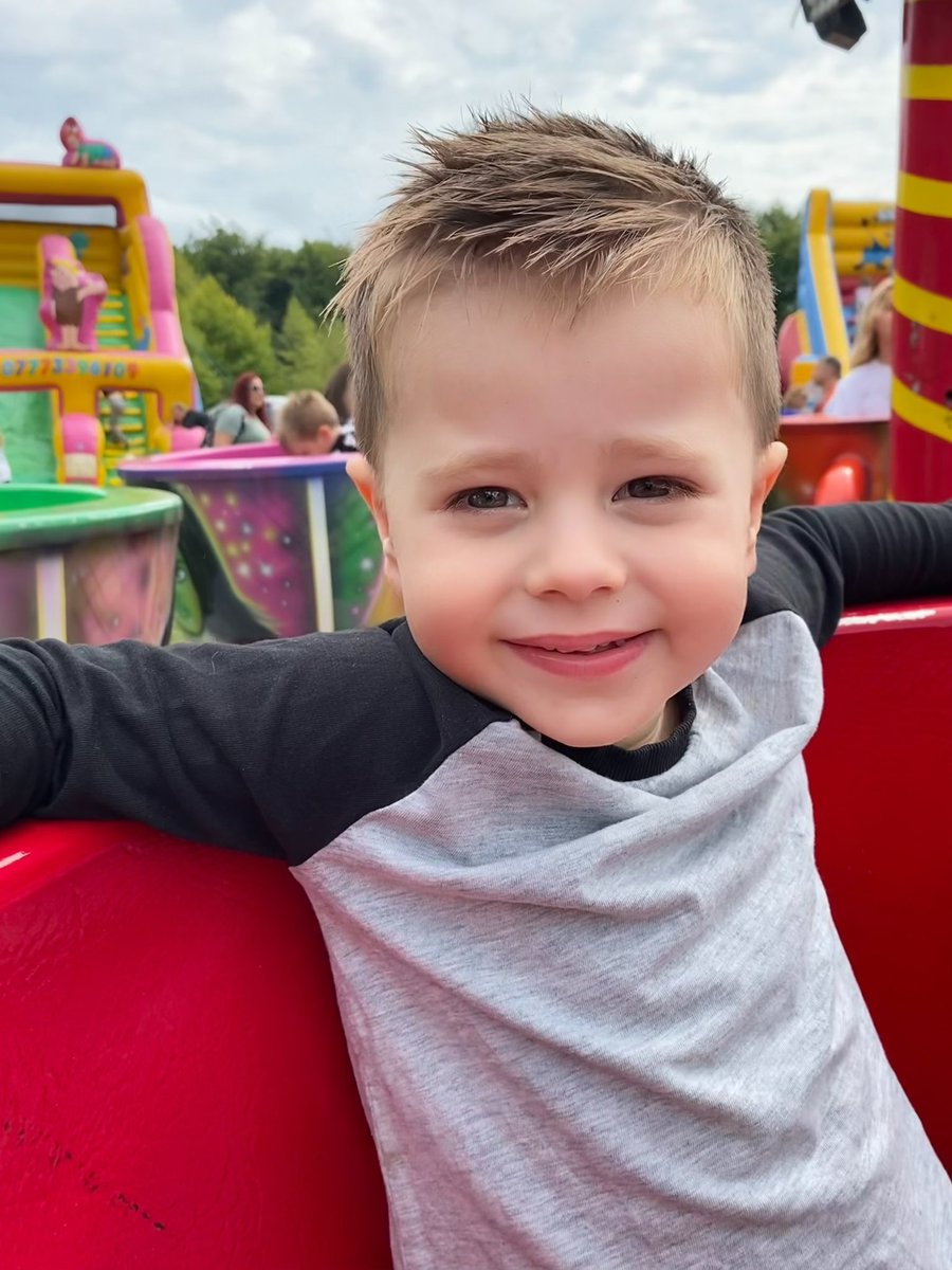 Ellie Lexie tweet media