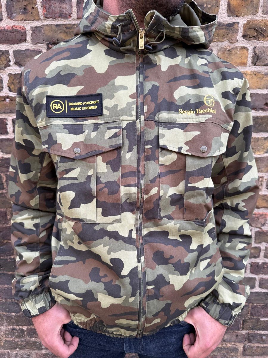 Modfatherlondon's tweet photo. The green camo @Modfatherlondon x @richardashcroft Sergio Tacchini collection 

Buy now @ 
https://t.co/7IuHyUvSmH

@richardashcroft patch come with every order 

Plz like and share https://t.co/ZEDO9aZ2YO