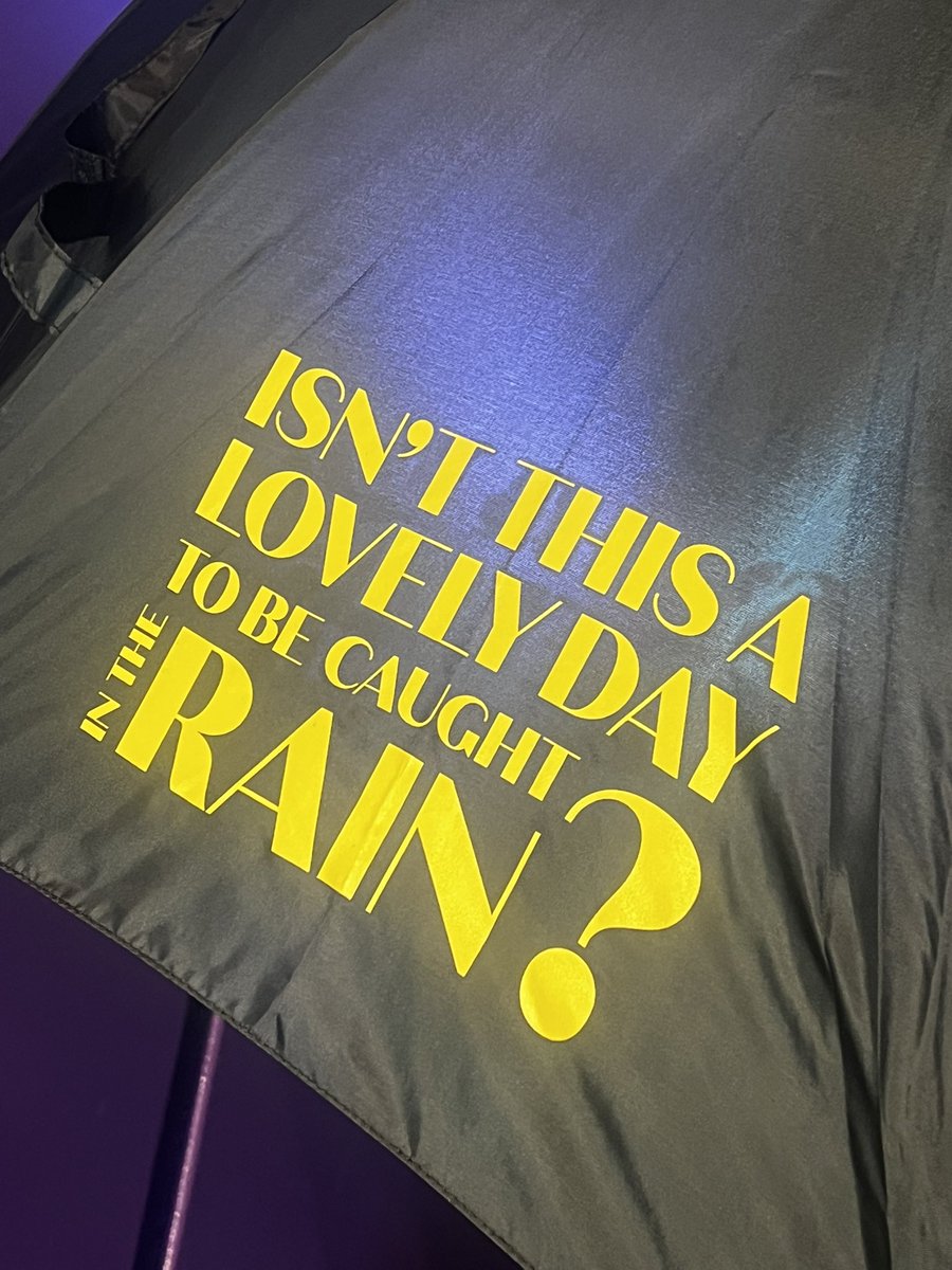 MANCTHEATRICAL's tweet photo. Just arrived @The_Lowry for @TopHatOnStage - Excited for this one! @williamstweet plays Madge Hardwick - We remember Emma as Truly Scrumptious in #CHITTY back in 2002 - the youngest female lead in West End History. What a #LEGEND - Full review from Team @MANCTHEATRICAL follows https://t.co/E5RYOCDzZc