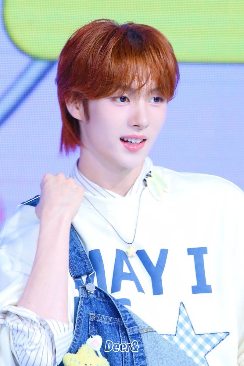 𝐃𝐞𝐞𝐫& tweet media