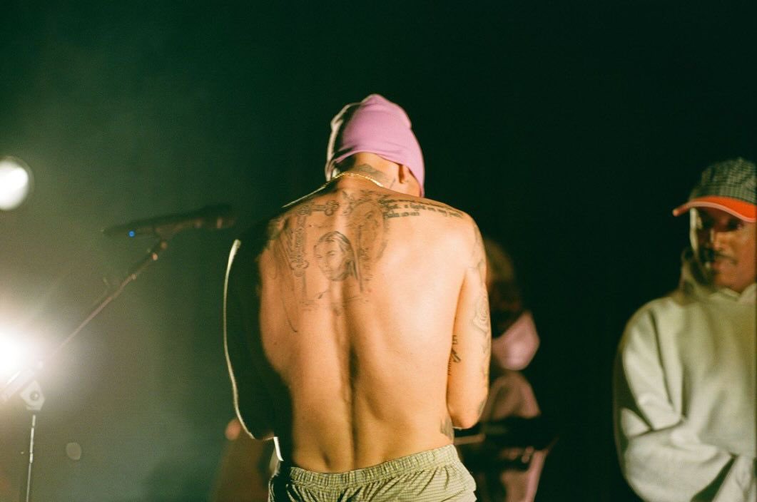 Fontes Bieber tweet media