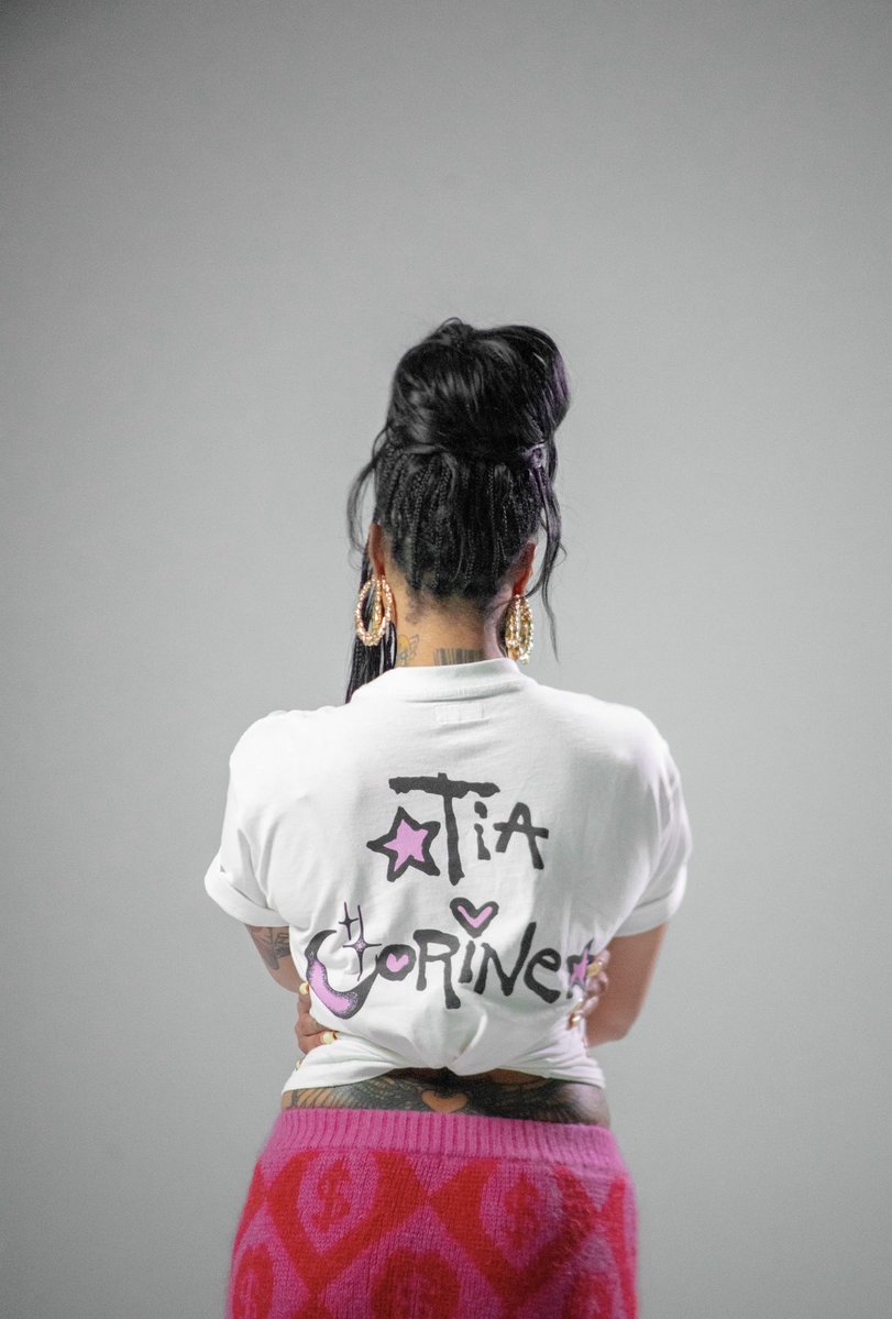 tiafreakyass tweet media