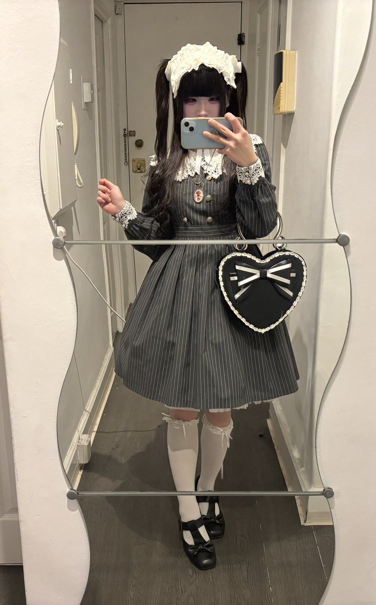 trin 🩵⏾⋆.˚ tweet media