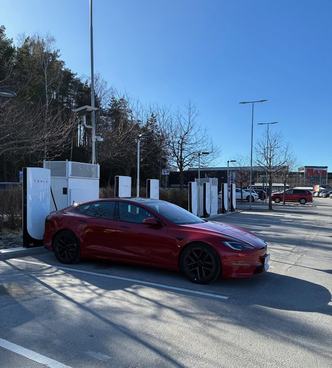 Tesla Owners Sweden tweet media