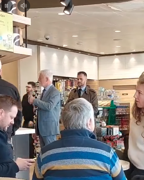 zdeno001 tweet media