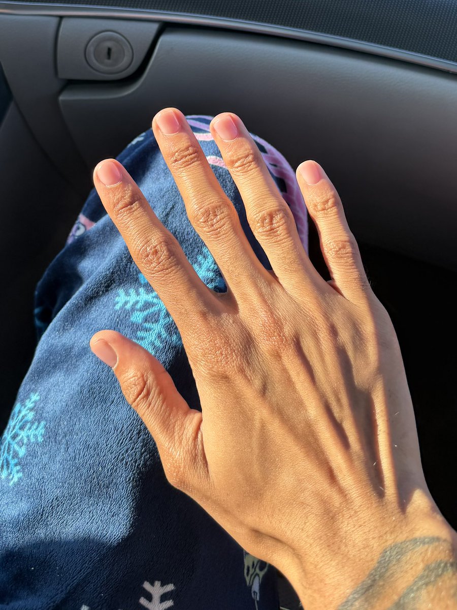 tyris ✰ tweet media