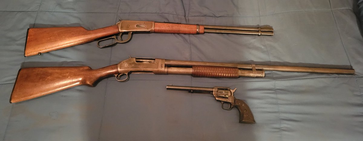 ClumsySalmon tweet media