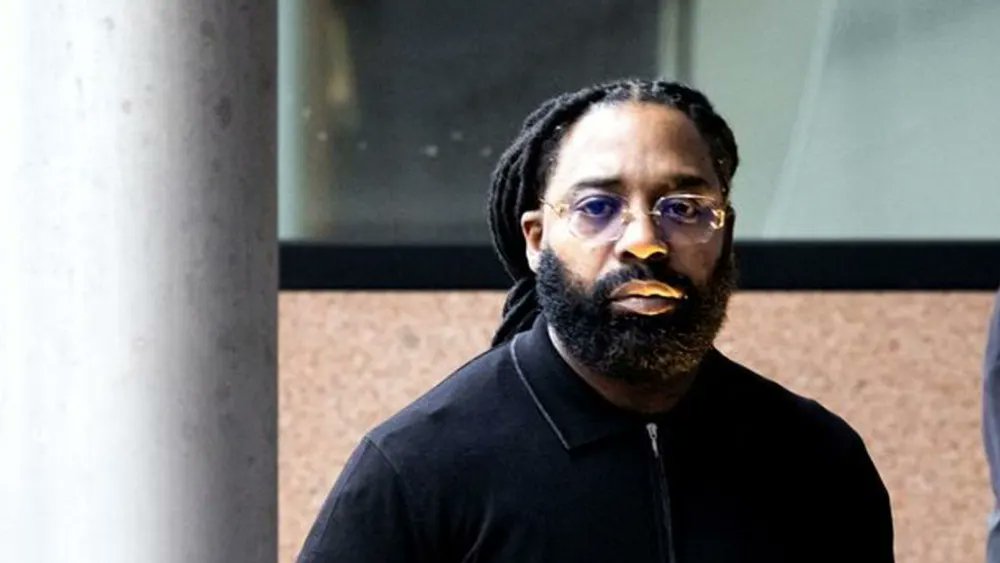 NOS Mirror tweet media