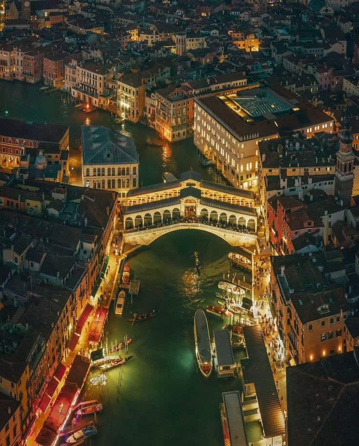 M A R I O tweet media