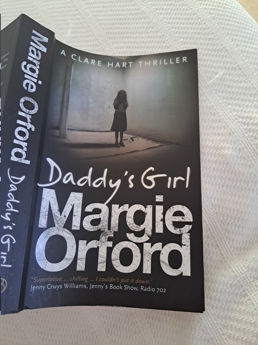 MarieBenoiteIrissou tweet media