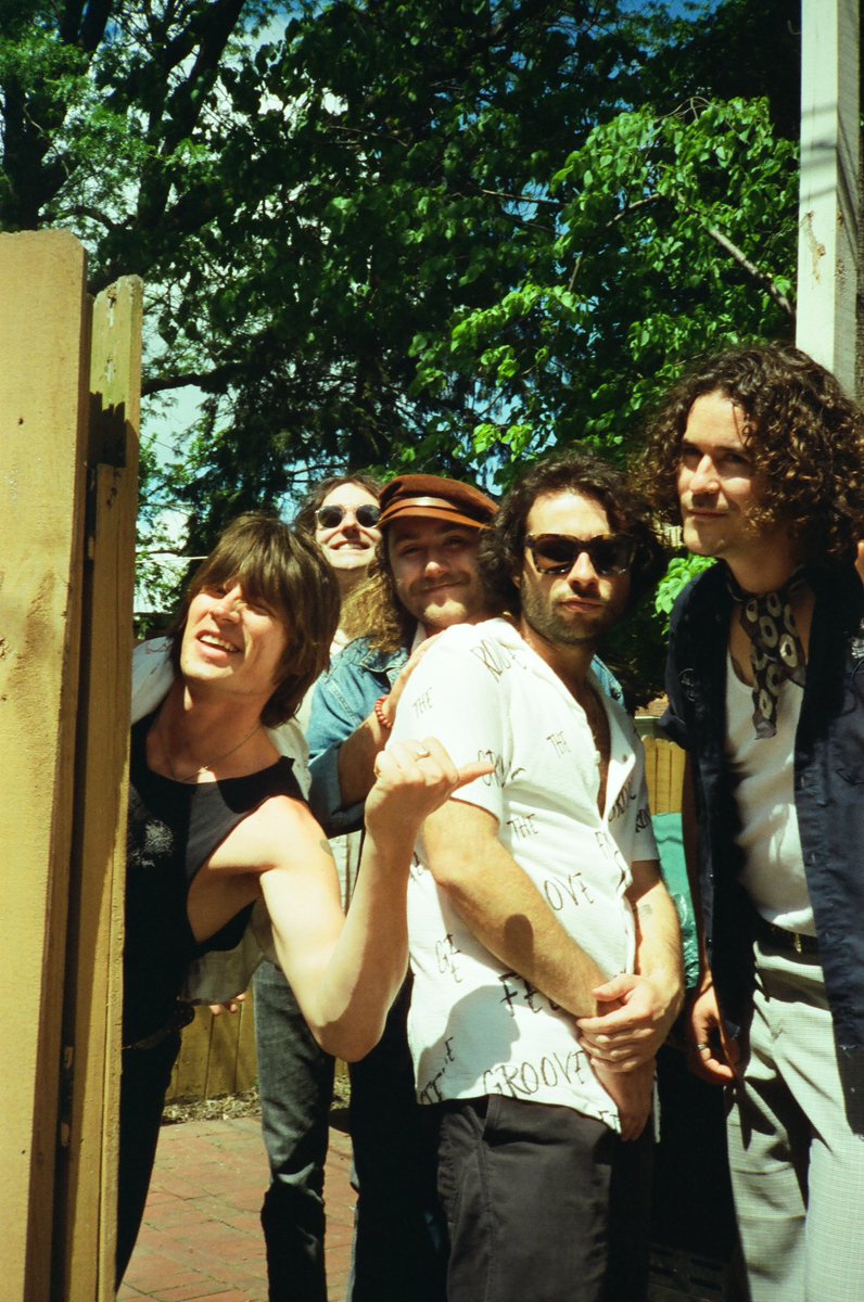 Mac Saturn tweet media