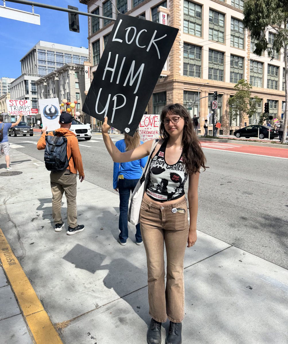 princess dracula tweet media