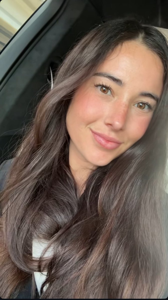Angie Varona tweet media