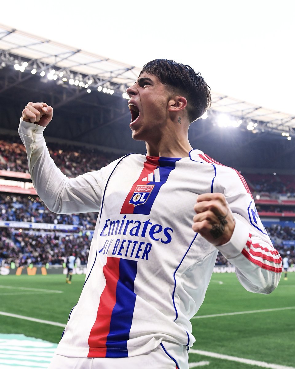 𝗔𝗙𝗢𝗡𝗦𝗢 𝗠𝗢𝗥𝗘𝗜𝗥𝗔 𝗘𝗫𝗣𝗥𝗜𝗠𝗘 𝗦𝗢𝗡 𝗔𝗠𝗢𝗨𝗥 𝗣𝗢𝗨𝗥 𝗟'𝗢𝗟 ! 🇵🇹

Dans <a href="/Le_Progres/">Le Progrès</a>, Afonso Moreira s'est exprimé sur sa première saison avec l'OL et notamment l'amour que lui ont exprimé les supporters contre le Celta Vigo❤️

"Dès notre échauffement, on a