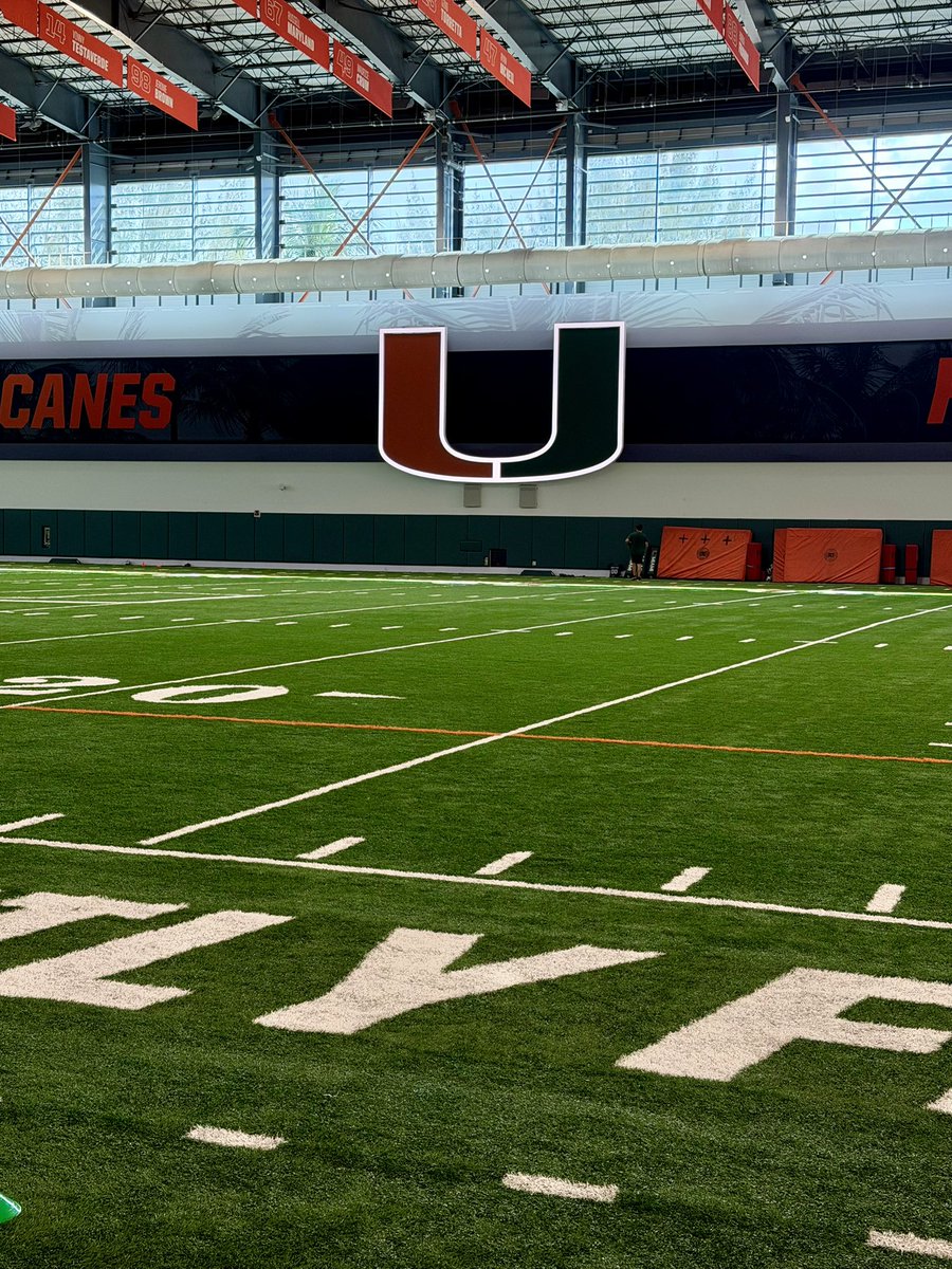 BDilllard2027's tweet photo. Thank you to @CanesFootball for the spring practice invite. I had a great time watching such an explosive offense and high-energy practice. Truly impressive atmosphere and execution all around. #tecruittheroyals  @Kevin_Beard9 @Royals__FB @JeffConawayTFA @MoffettMan9 @Coach_JGill @chrisR_bryant @XiiAcademy @24k7v7 @CoachWheelz @OS_ChrisHays @larryblustein @Excelspeed12 @BlairAngulo @JohnGarcia_Jr @247recruiting @On3Recruiting  @ZBlostein247 @DemetricDWarren @ChadSimmons_ @TEAMTOARECRUITS @SportzFarm @Andy_Villamarzo @TheUCReport @PrepRedzoneFL @FLVarsityRival @JonSantucci @Andrew_Ivins @swiltfong @realnews102 @NP_Florida @RivalsHS @LawrenceBl83397