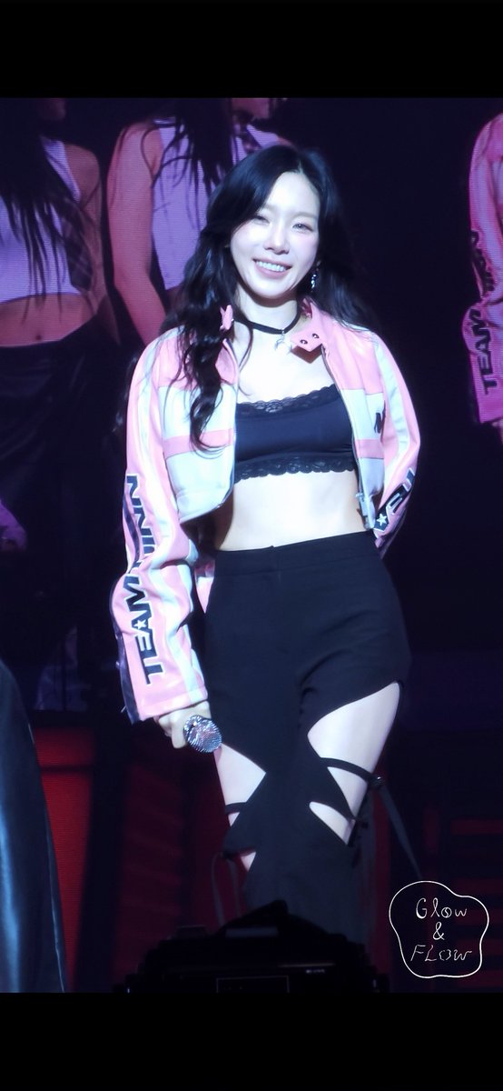 glowflow_cam tweet media