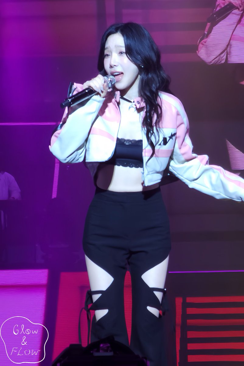 glowflow_cam tweet media