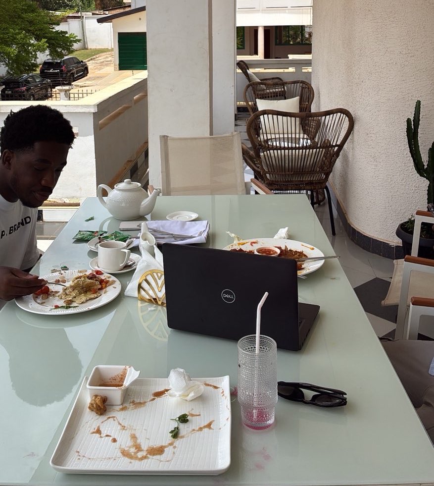 Nana вσαкує II tweet media