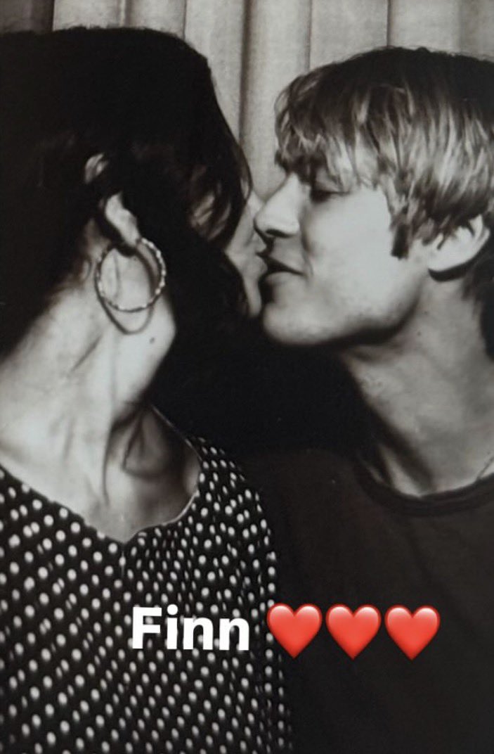 Pop Tingz tweet media