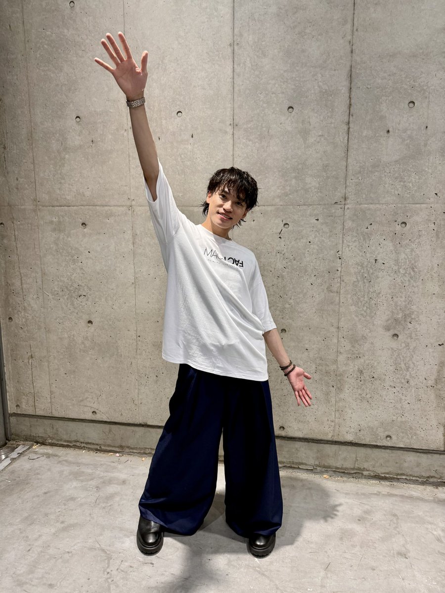 Ryo29346222's tweet photo. ニカちゃんと玉ちゃんの筋トレ何度見ても面白い💪💛💚
ファンを守る為に鍛えてるʬʬʬ💚言ってくれるだけで幸せだよ🫠💚
#MAGFACT
#玉ちゃんと筋トレ
#宮っちとわちゃわちゃ https://t.co/s3JxzqieVl