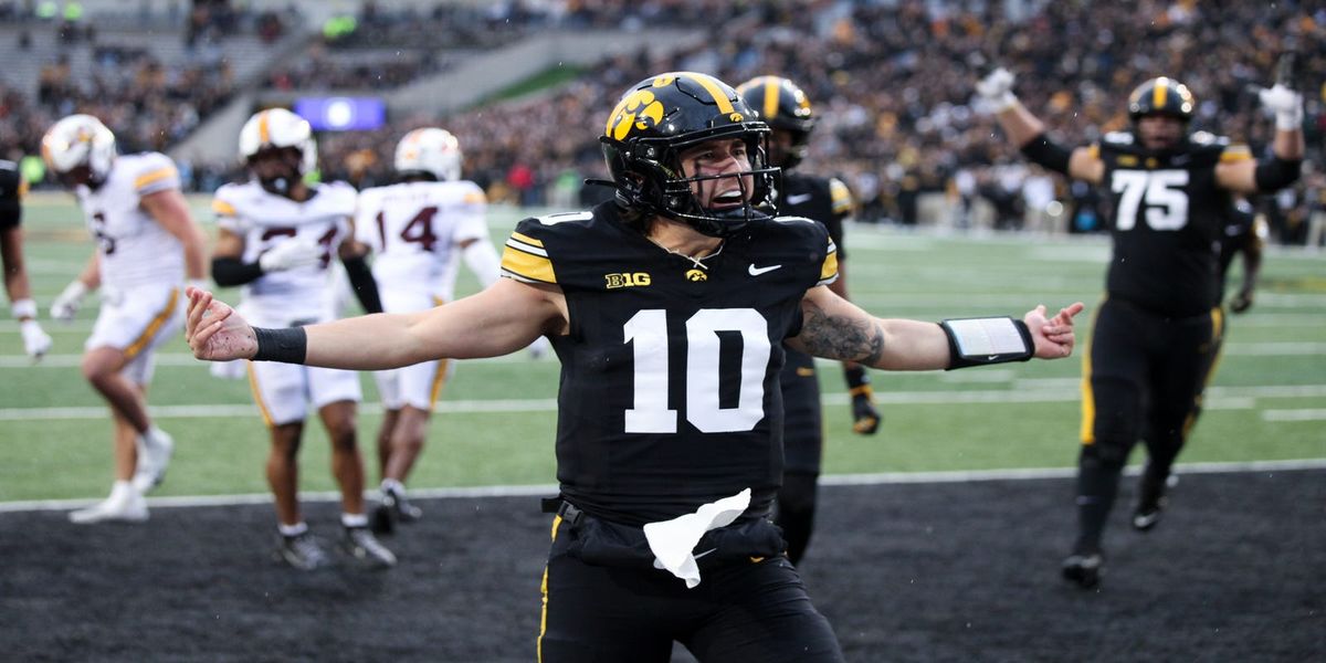 Hawkeyes Wire tweet media