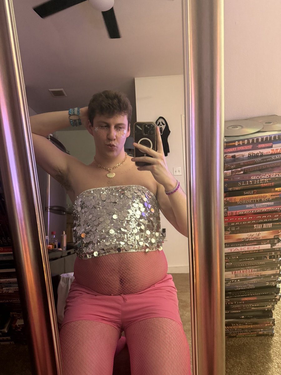 Adrien’s Showgirl ❤️‍🔥🧡 tweet media