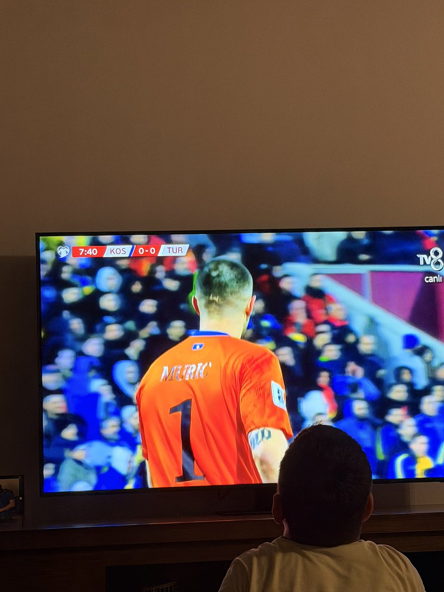 Pin Trader tweet media