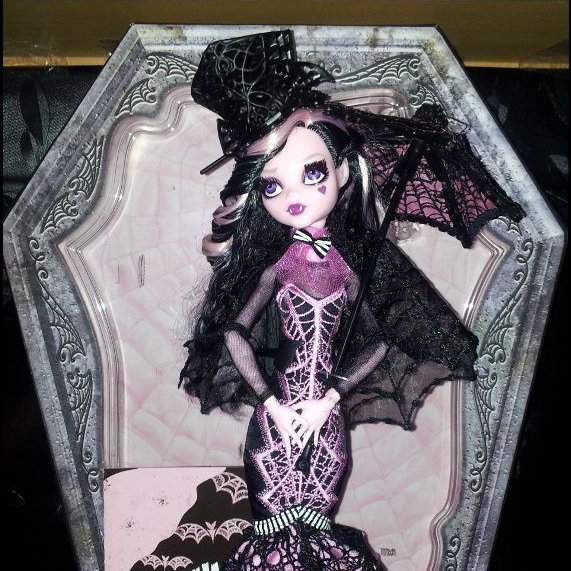 ashellye 𝜗ৎ | ⊙⊝⊜ tweet media