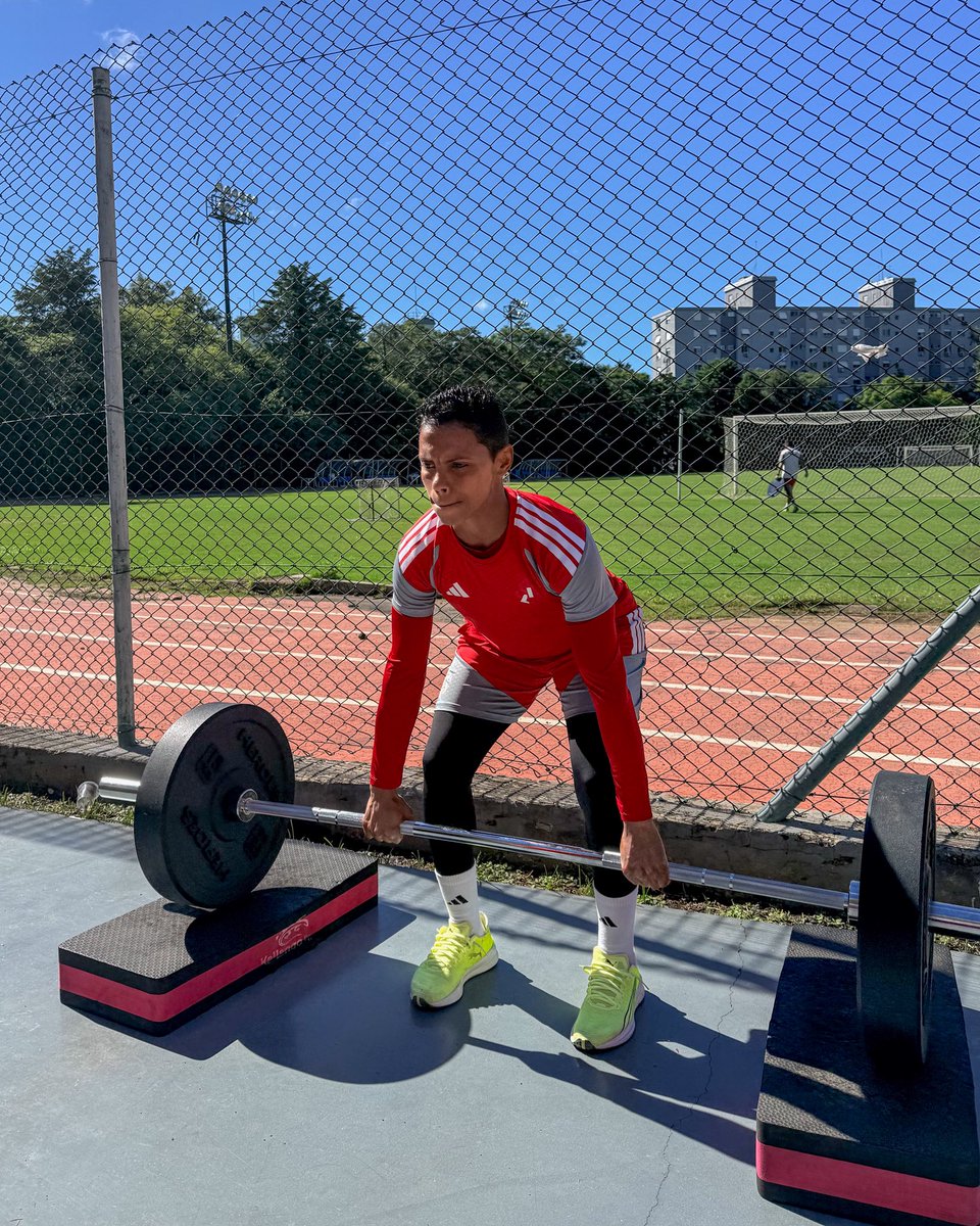 Gurias Coloradas tweet media