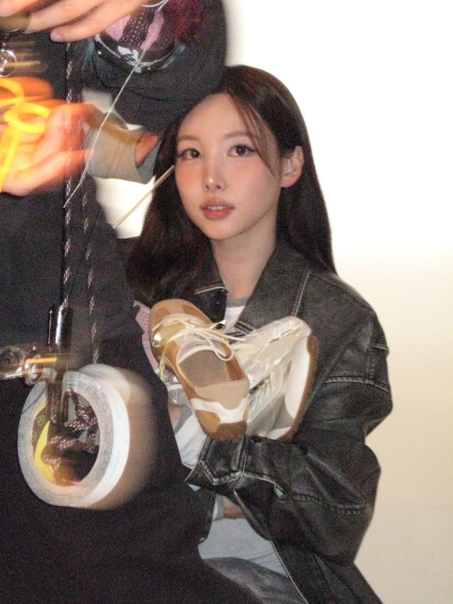 나연🫧 tweet media