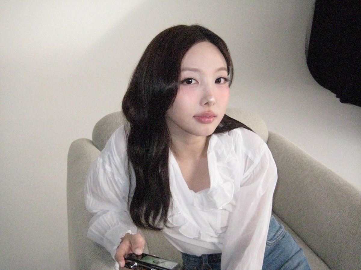 나연🫧 tweet media