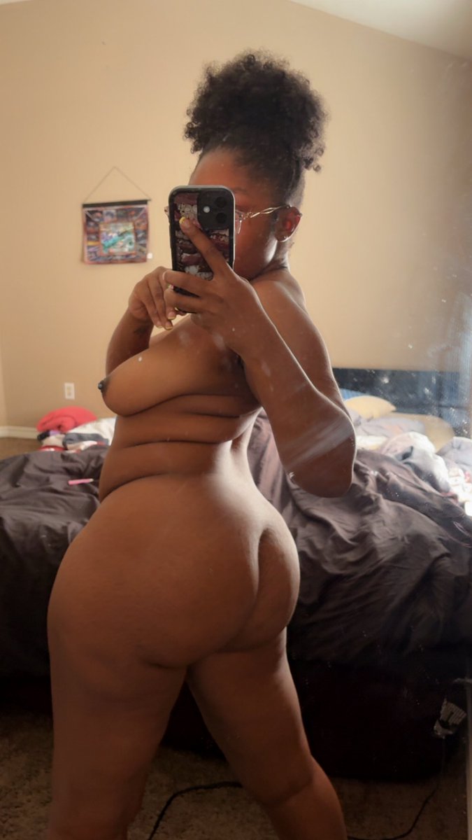 Sexcee_2 tweet media