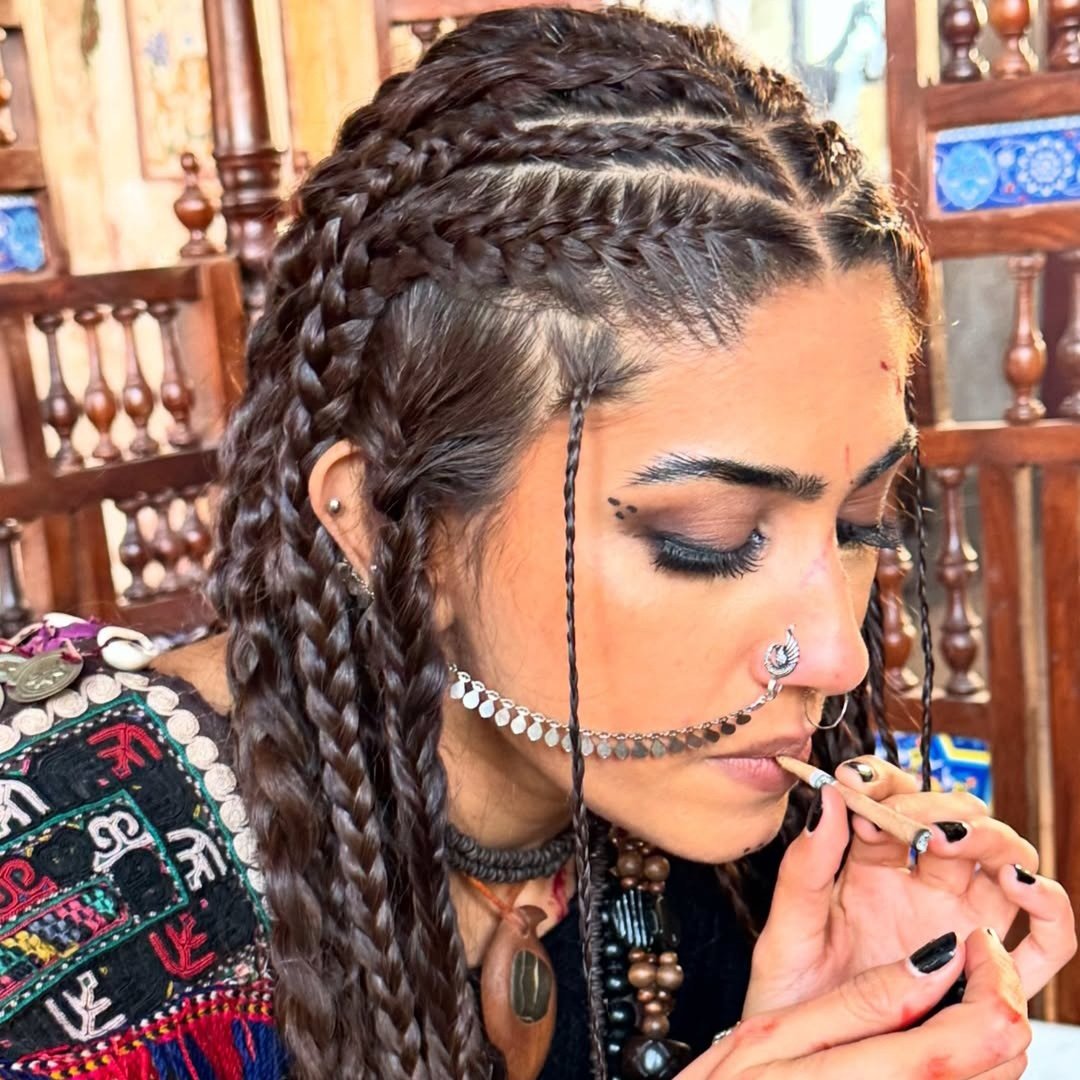 🦋تمنّا خُورشید🦋 tweet media