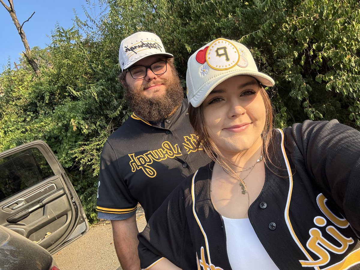 SieraMistt tweet media