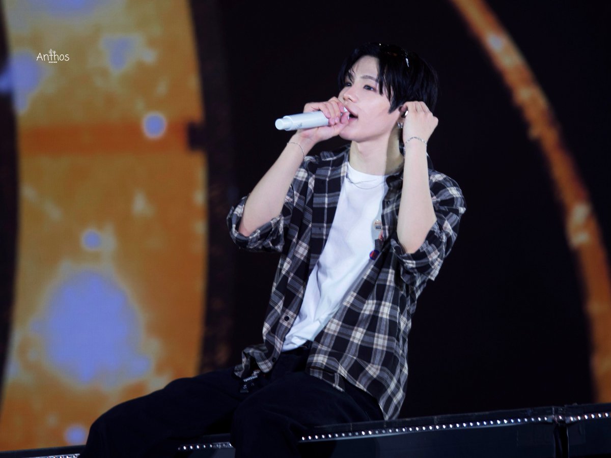 Anthos🌻 tweet media