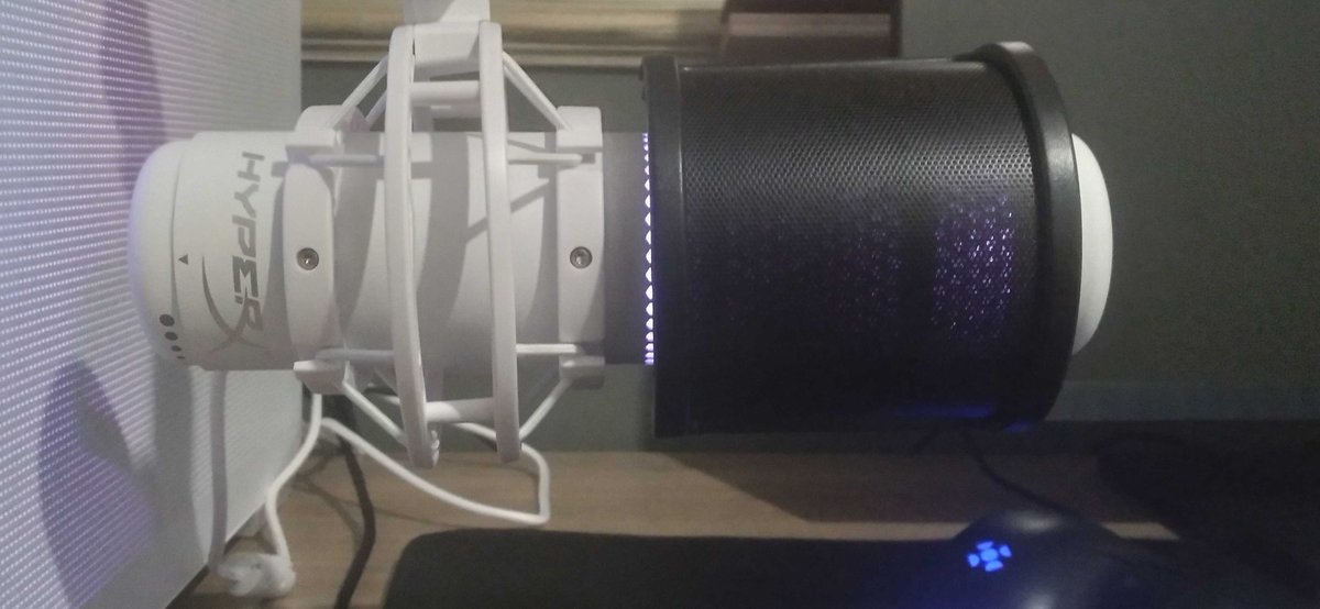 Boa noite a todos.

Estou planejando vender meu 'HyperX Quadcast S'.

Caso alguém tenha interesse, pode entrar em contato comigo, ou se conhecer alguém que possa ter, avise-a, isso iria me ajudar bastante.