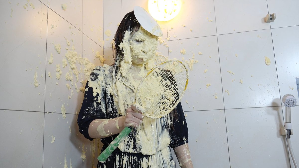 Fetish_Factory's tweet image. Messy Scene0329"オジサンと遊ぼう、ピンポン玉リフティングゲーム"本日販売開始です。

#wetlook #slime #messy #wam

gagon.com