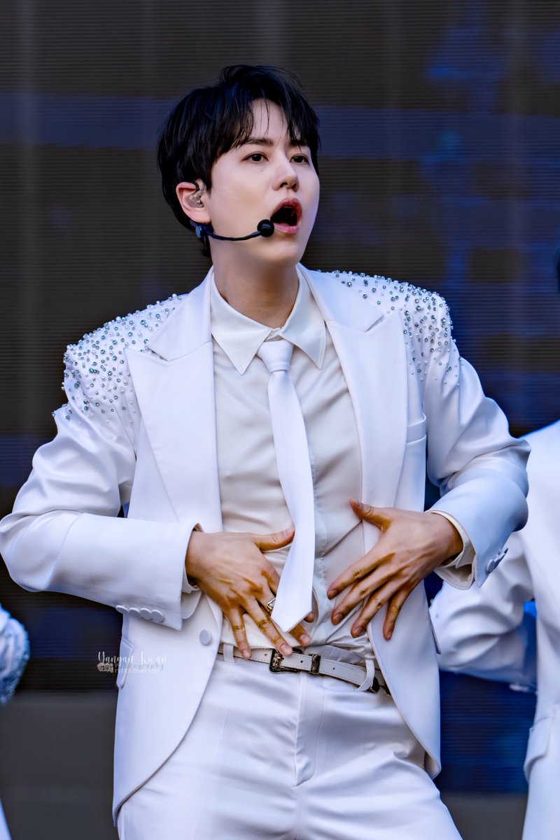 2 Days to go
Love counting down the days!
Long legs kyu😍😍😍😍

Kyuhyun was so handsome that day😍 Super handsome❤️❤️❤️

20260321 SS10 HCMC

🩵🩵

<a href="/GaemGyu/">ChoKyuHyun</a> 

#규현 #조규현 #슈퍼주니어 #KyuHyun #圭賢 #ss10