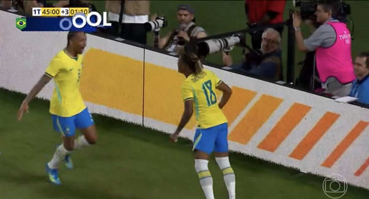 chris 🇧🇷 tweet media