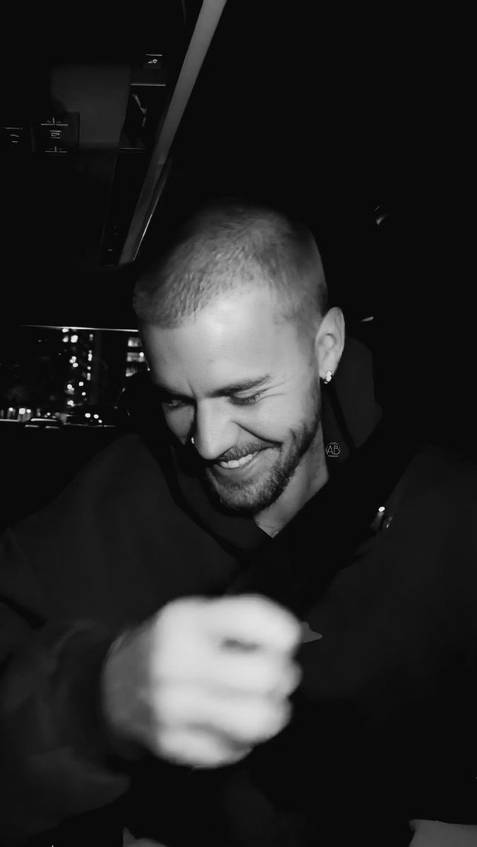 f a n y 𐚁 tweet media